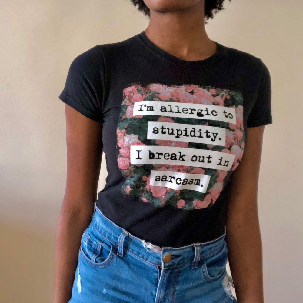 CUTE GRAPHIC TEE❣️
